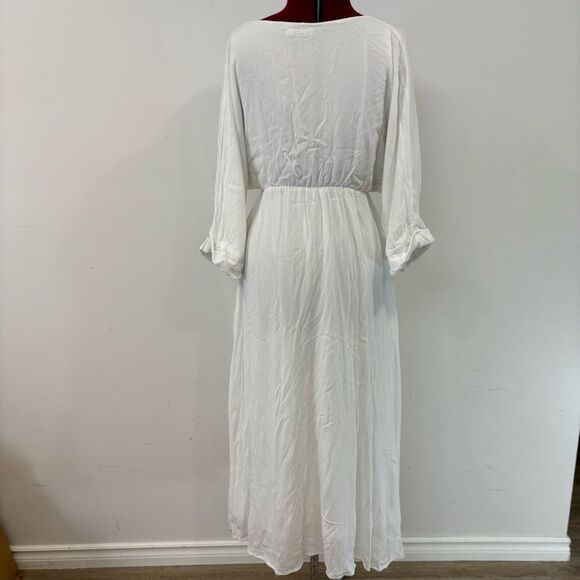 Elegant White Maxi Dress - Picture 3 of 12